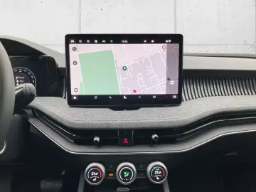 Superb Combi Selection 1.5 TSI Navi Kamera DigiC