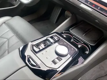 550e xDrive Limousine M Sport