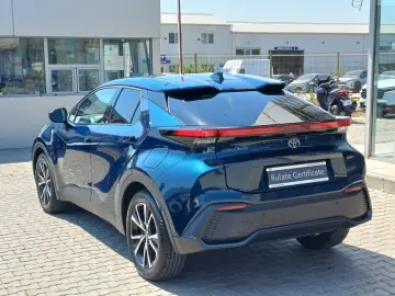 Toyota CHR 1.8 hybrid 140 cp CVT Dynamic