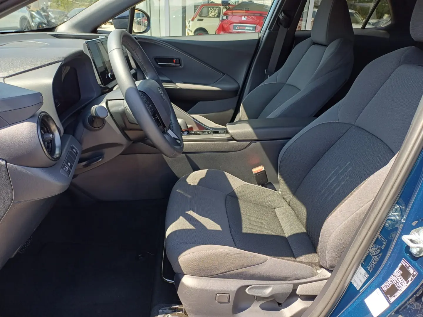 Toyota CHR 1.8 hybrid 140 cp CVT Dynamic
