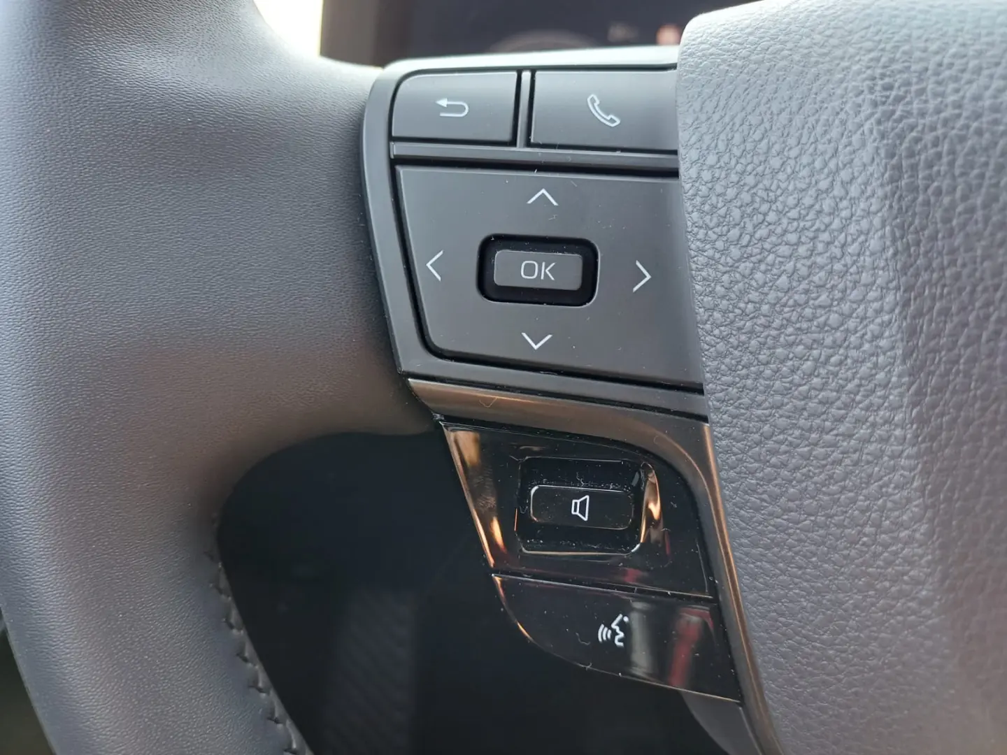 Toyota CHR 1.8 hybrid 140 cp CVT Dynamic
