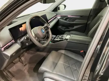 550e xDrive Aut.