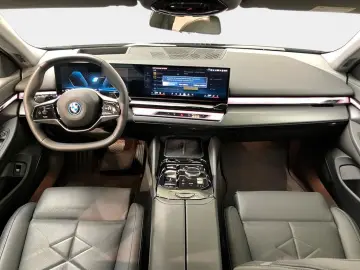 550e xDrive Aut.