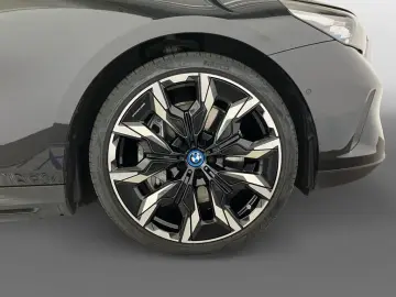 550e xDrive Aut.