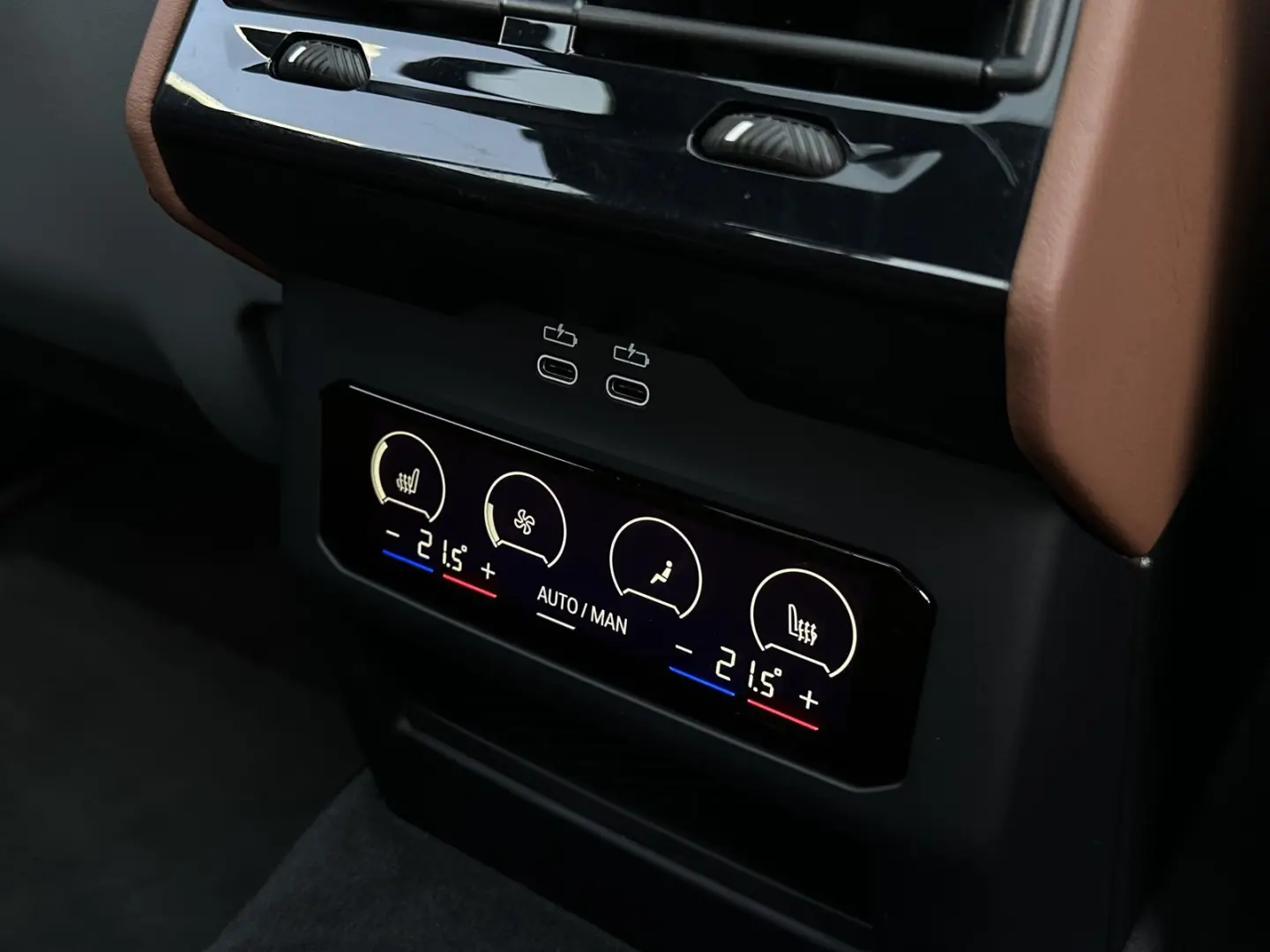 550e xDrive M Sport Pro DA Prof PA+ Pano AHK B&W