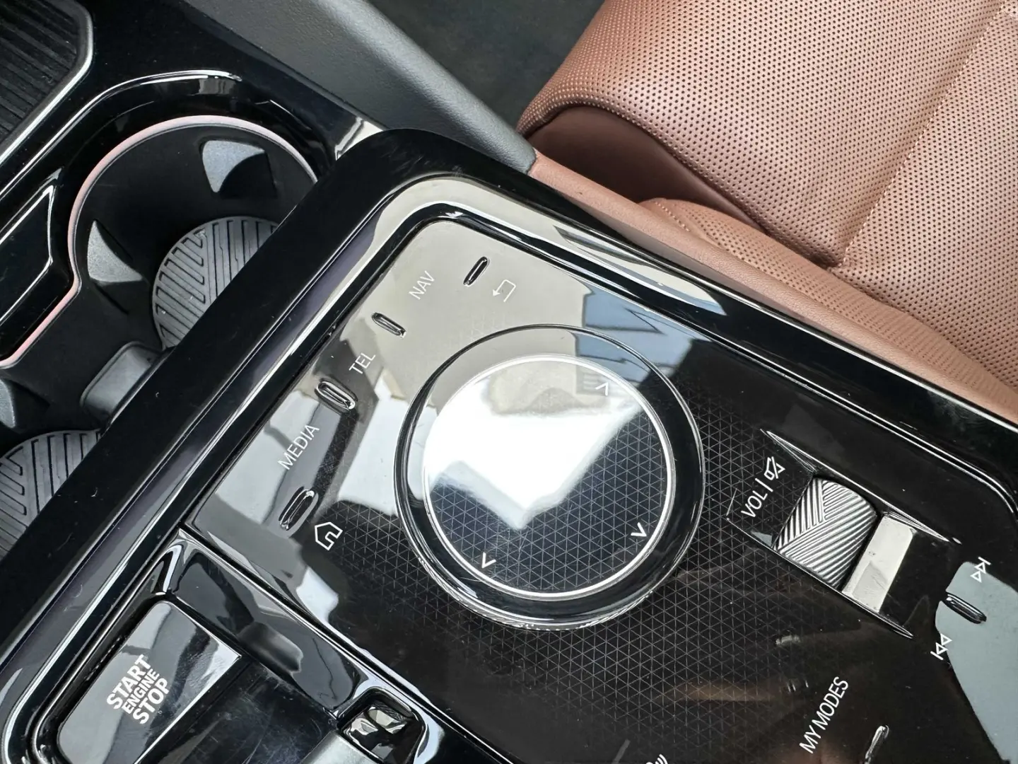 550e xDrive M Sport Pro DA Prof PA+ Pano AHK B&W