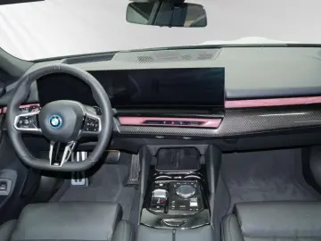 550e xDrive M Sport