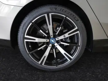 550e xDrive M Sport