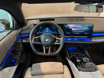 550e xDrive M-Sport