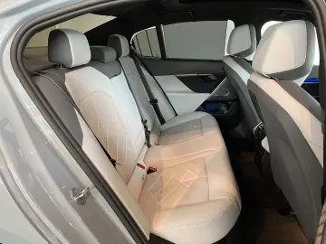 550e xDrive M-Sport