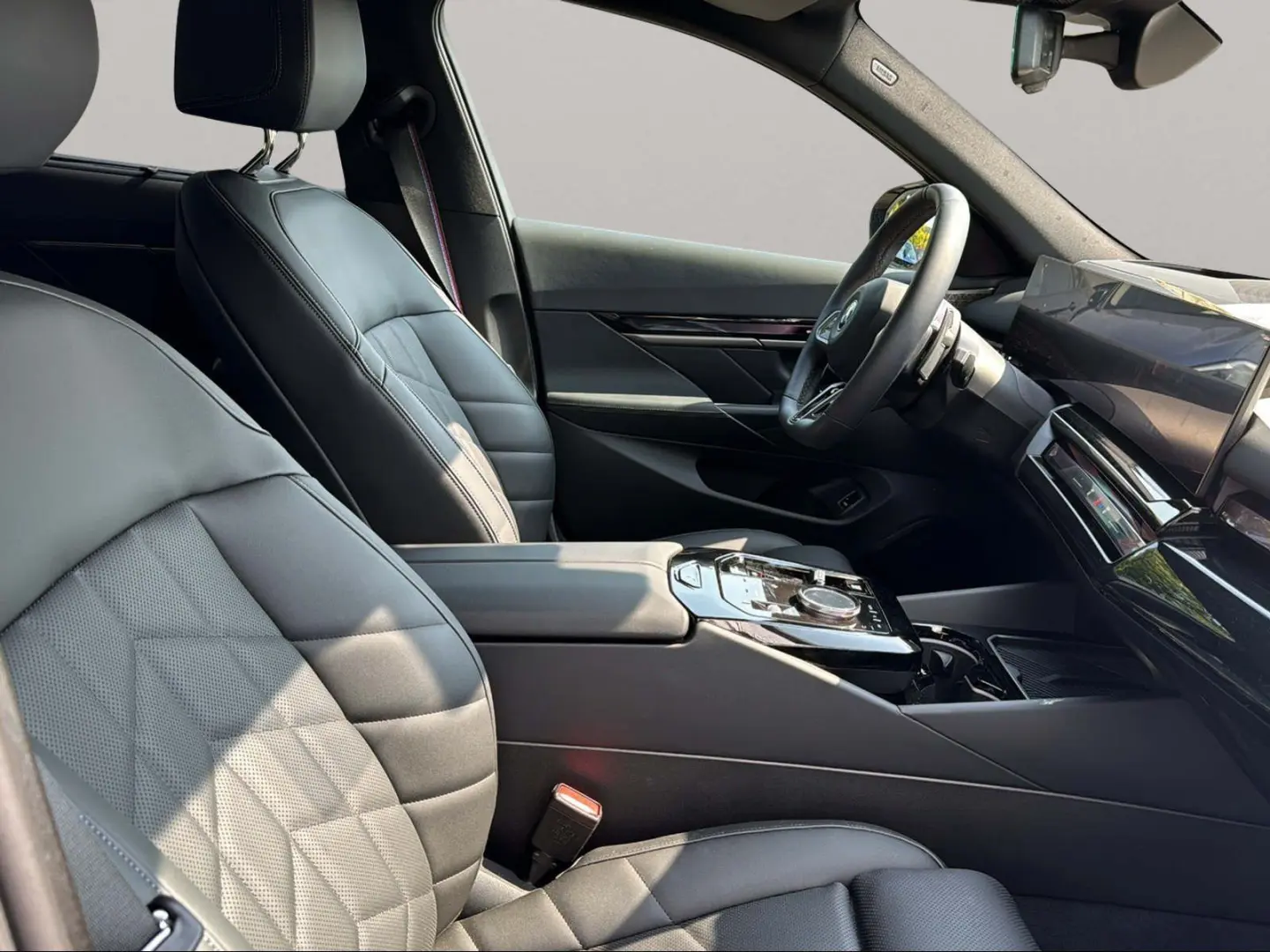 550e xDrive Limousine M