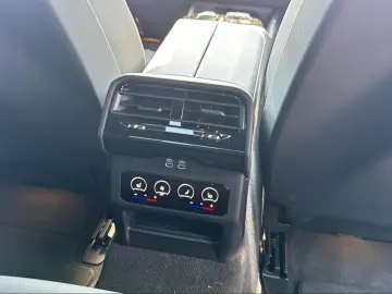 550e xDrive Limousine M