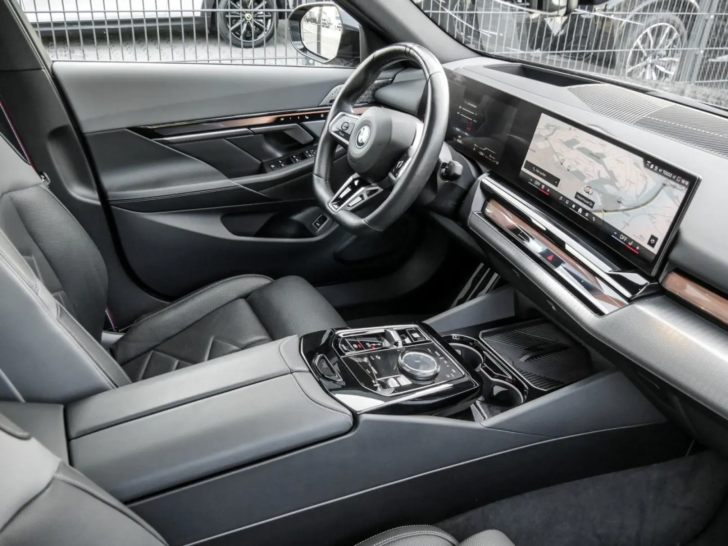 550e xDrive Limousine M Sport Pro B&W DA Prof. P