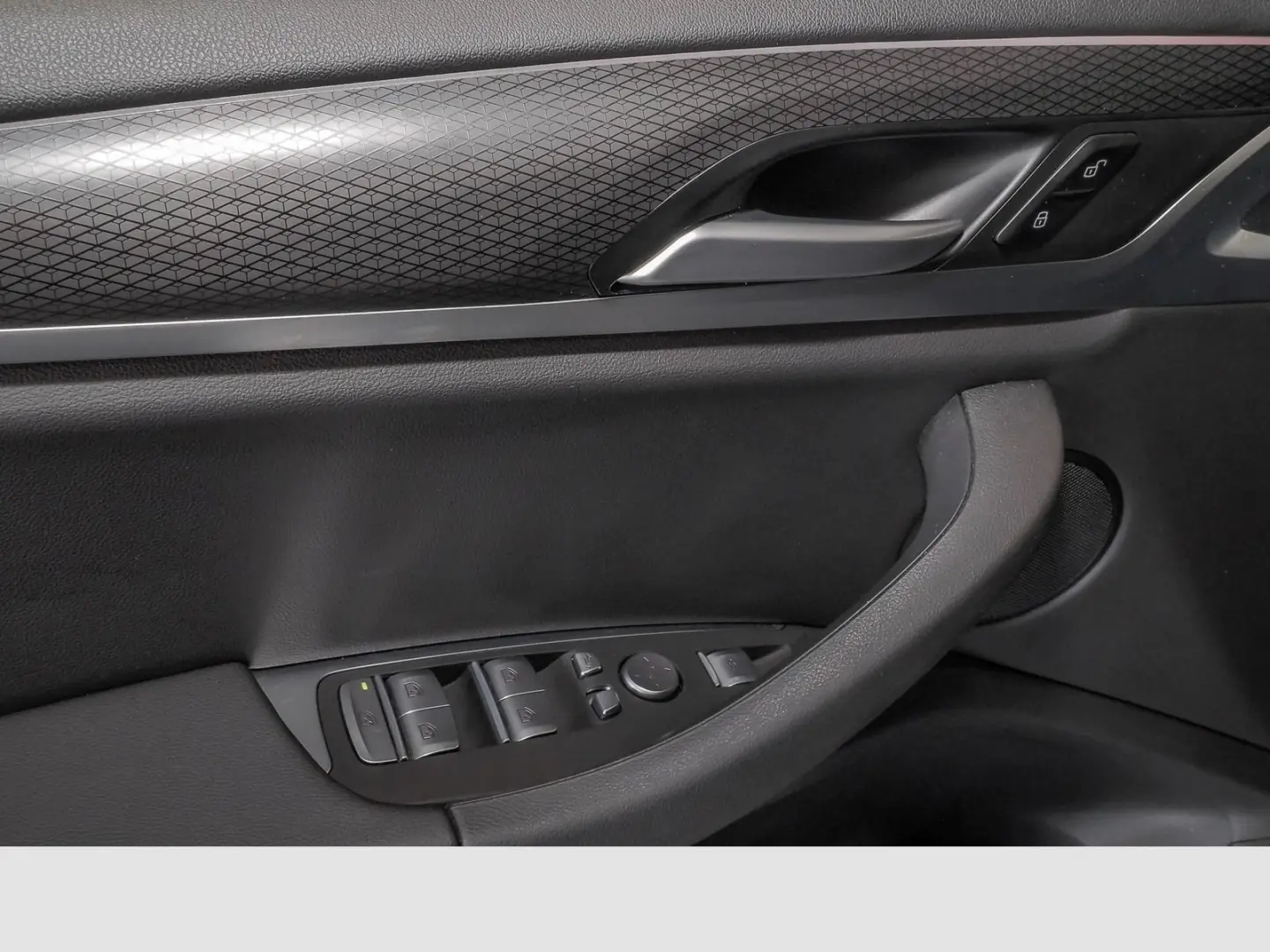 X3 xDrive 20 i M SPORT-Navi*AHK*Kamera*Head-up*L