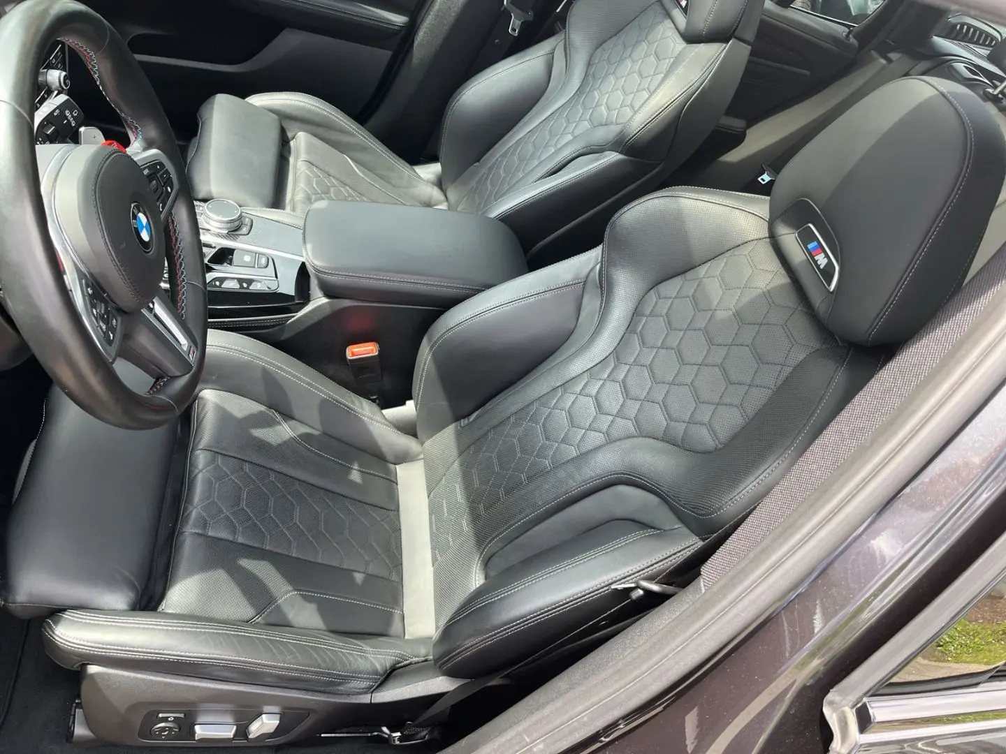 X3 M /HUD/AHK/Panoramadach/Navigation/Leder