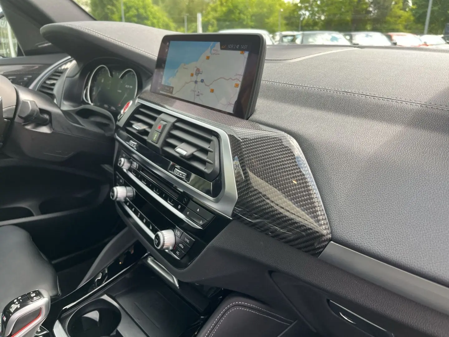 X3 M /HUD/AHK/Panoramadach/Navigation/Leder