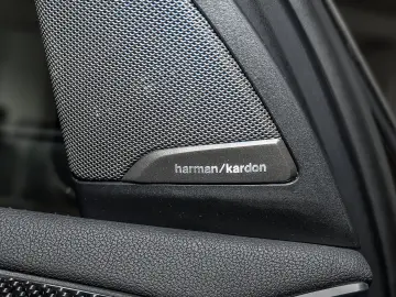 X3 M Competition Anhängk. Driver's Package HuD