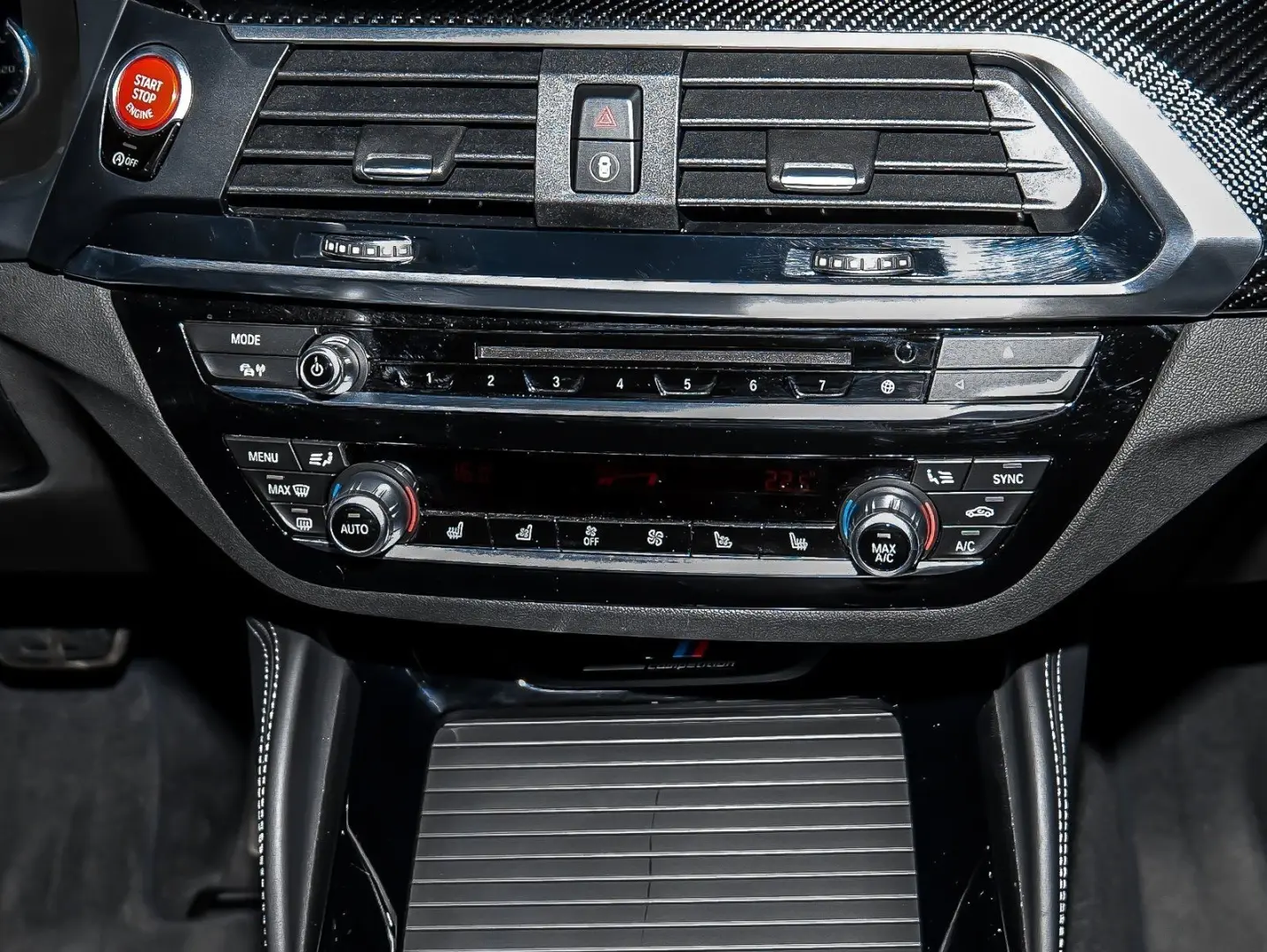 X3 M Competition Anhängk. Driver's Package HuD