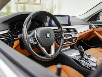 BMW Seria 5 530e xDrive AT PHEV