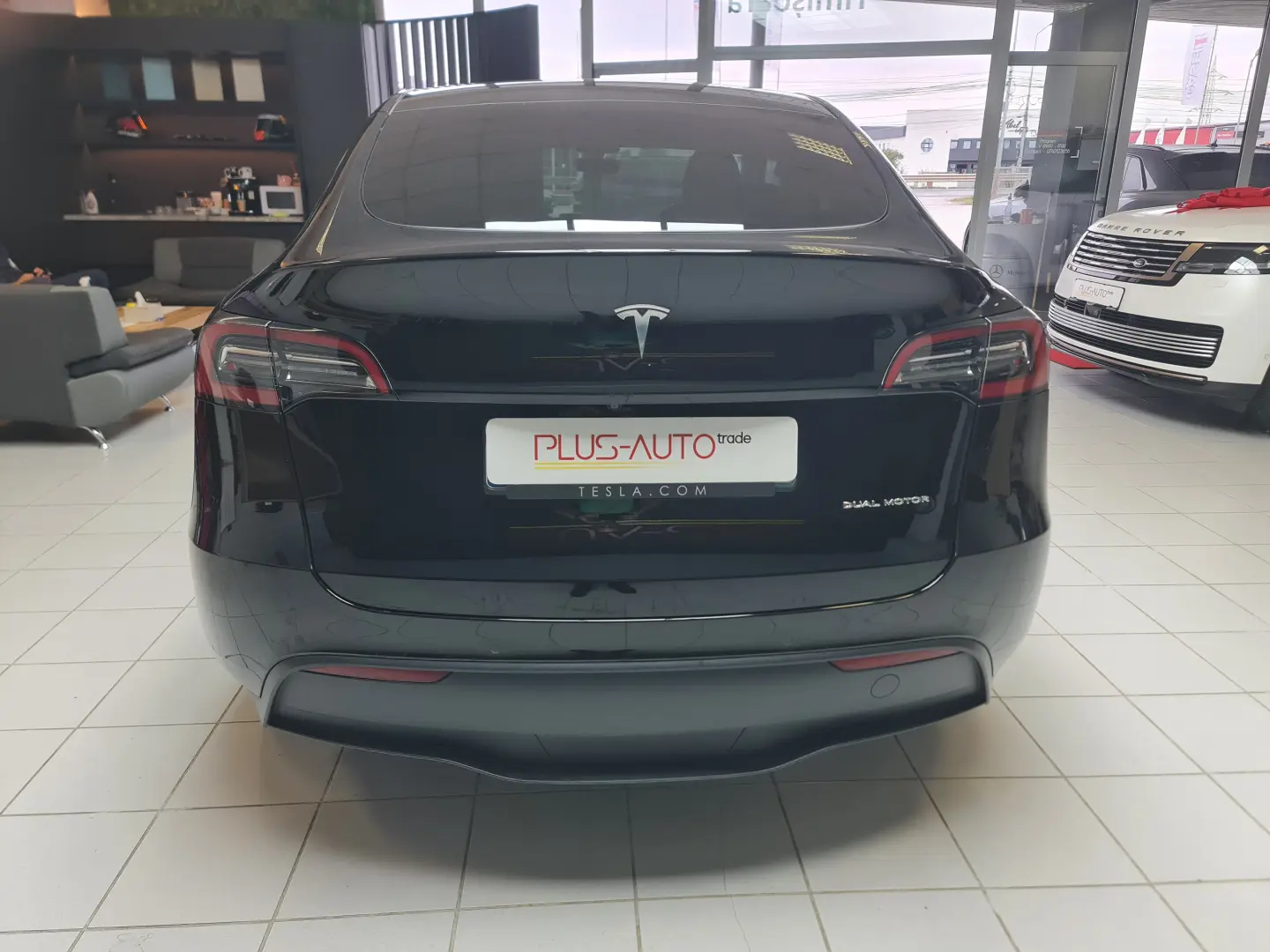 Tesla Model Y AWD Long Range