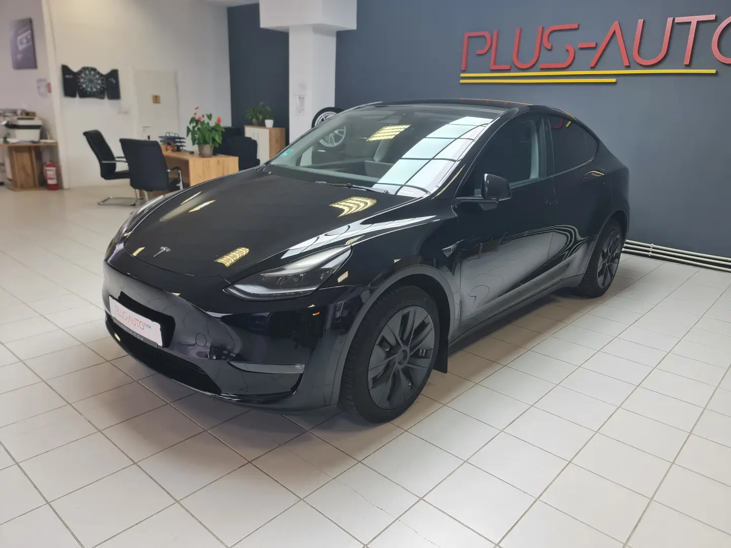 Tesla Model Y AWD Long Range
