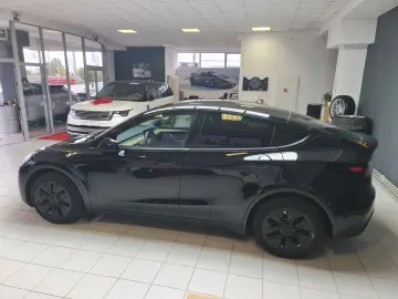 Tesla Model Y AWD Long Range