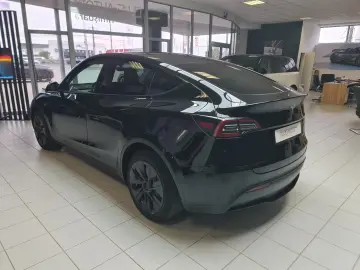 Tesla Model Y AWD Long Range