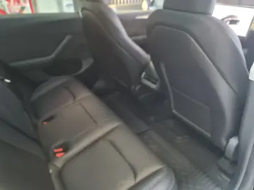 Tesla Model Y AWD Long Range
