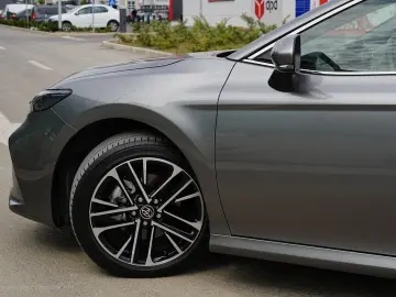 Toyota Camry 2.5 Hybrid Exclusive