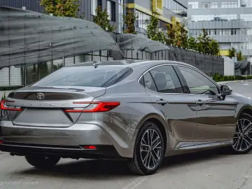 Toyota Camry 2.5 Hybrid Exclusive