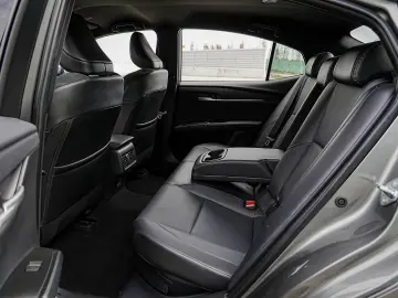 Toyota Camry 2.5 Hybrid Exclusive