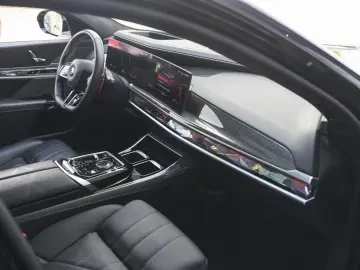 M760 7 Serie M760e xDrive High Executive automat
