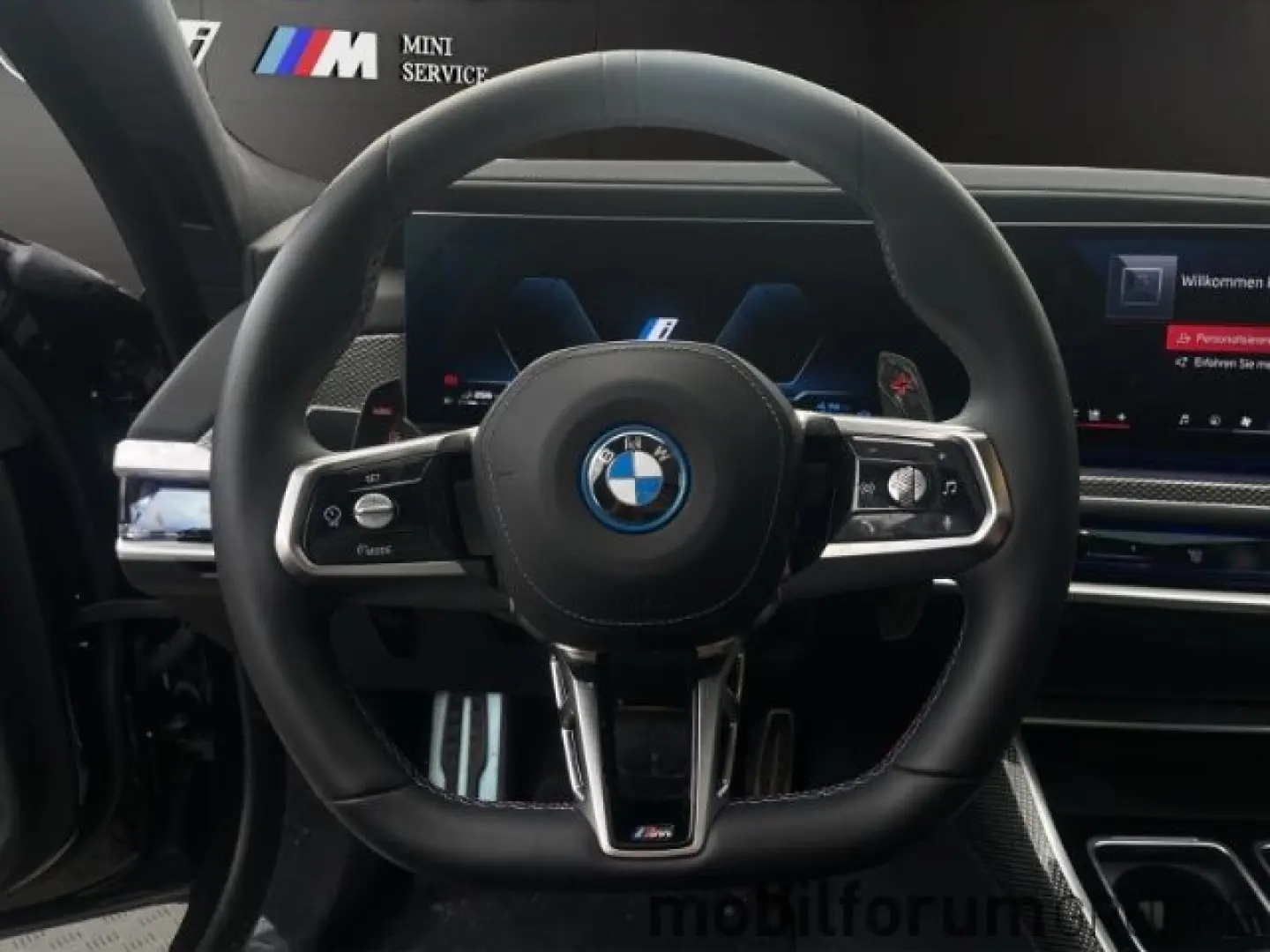 M760 e xDrive M-Sport Lounge Sitze B&W FondEnter