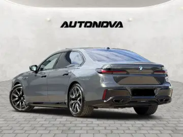 M760 Baureihe 7 Lim M760 e xDrive M-Pack