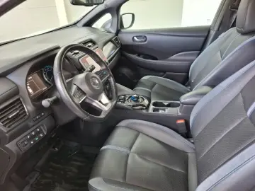 NISSAN LEAF Baterie 40kW / Motor 150CP Tekna
