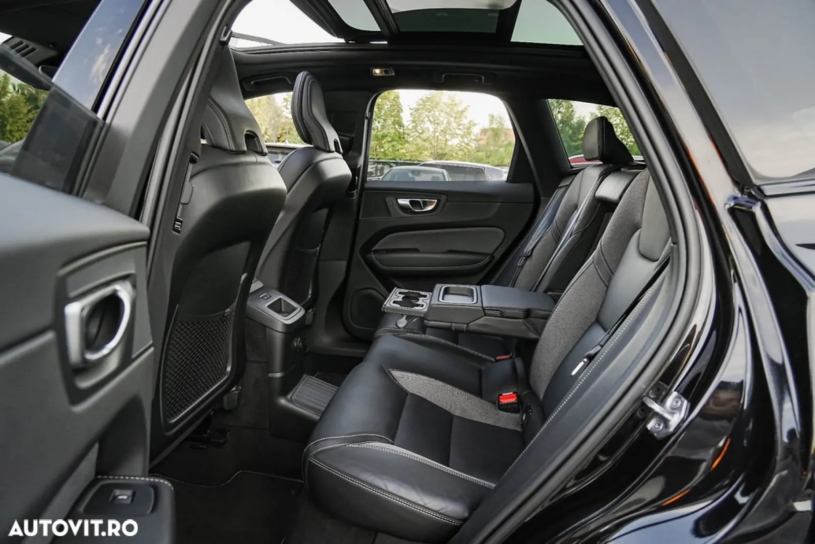 Volvo XC 60 Recharge T8 Twin Engine eAWD R-Design