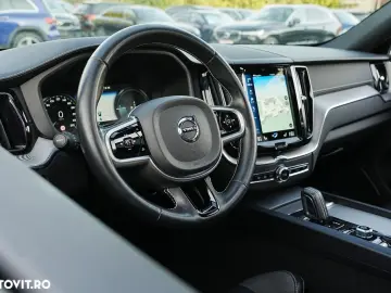 Volvo XC 60 Recharge T8 Twin Engine eAWD R-Design