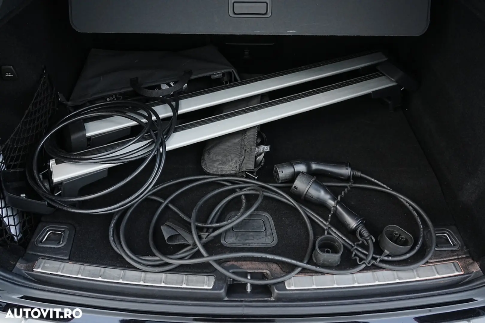 Volvo XC 60 Recharge T8 Twin Engine eAWD R-Design