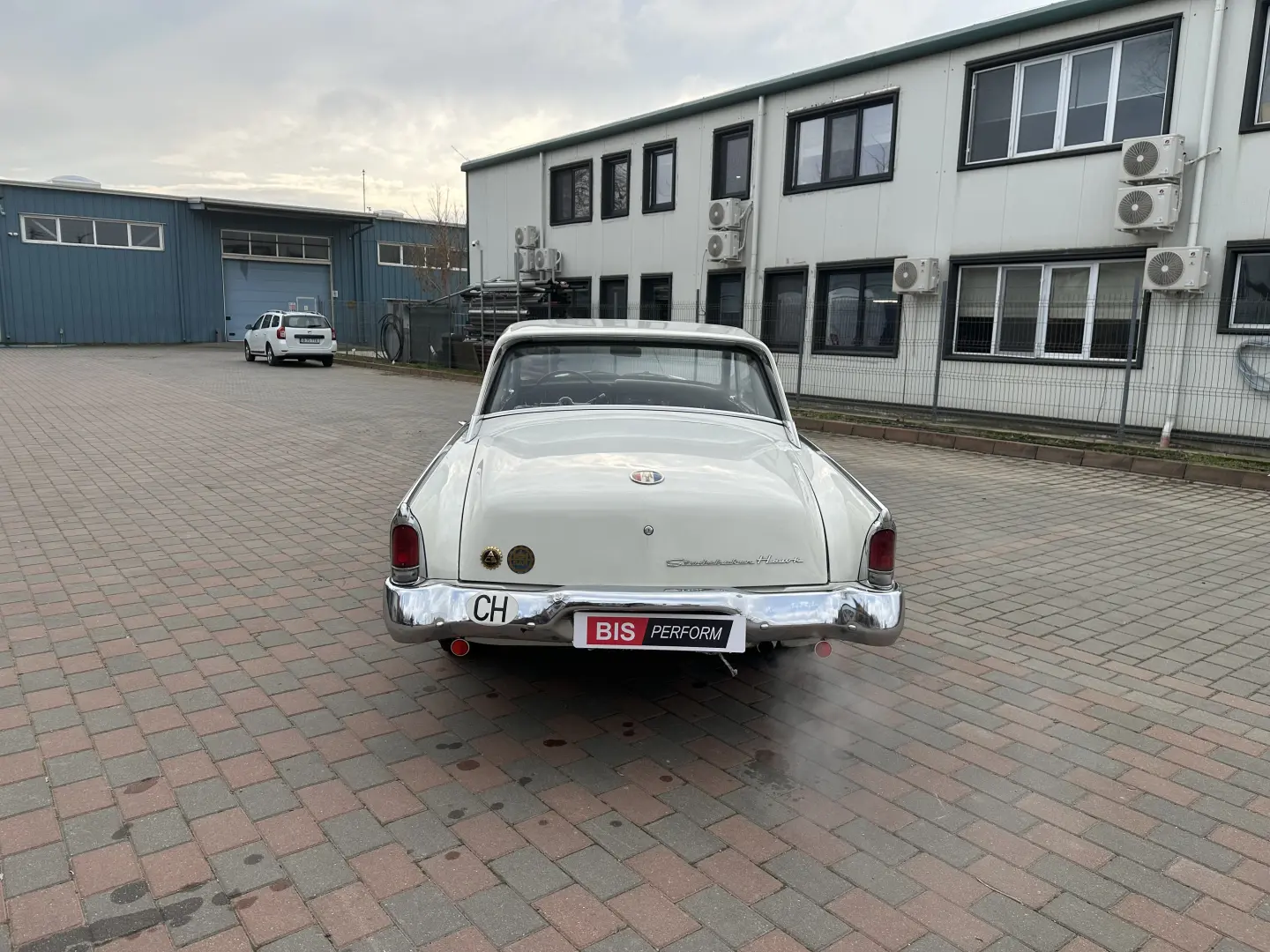 Studebaker Gran Turismo Hawk
