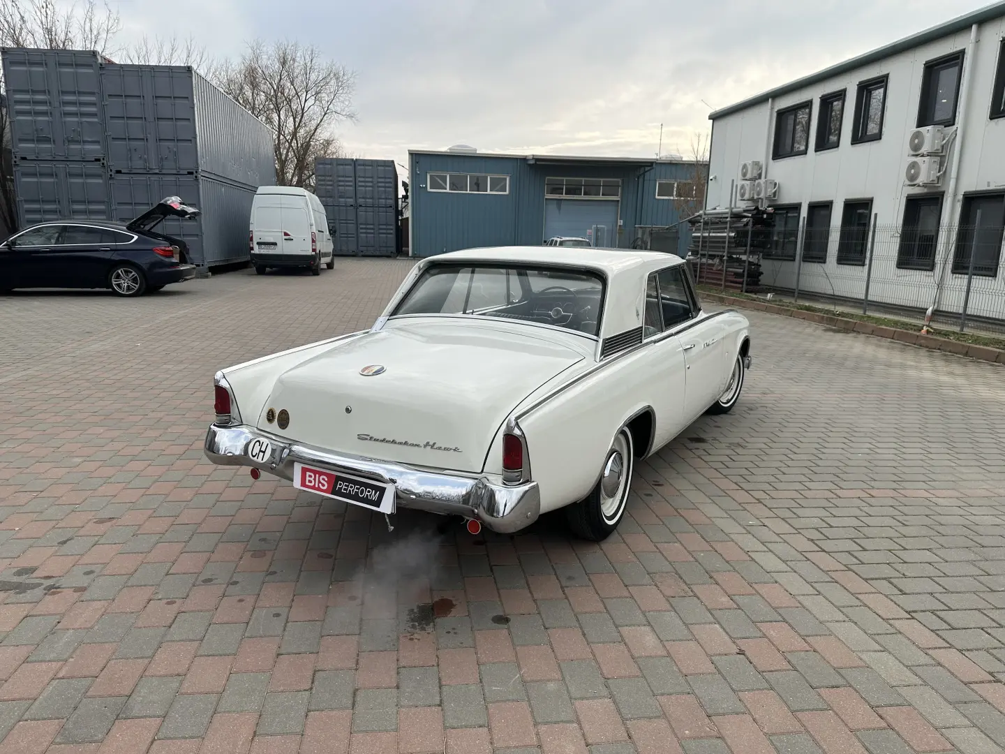 Studebaker Gran Turismo Hawk