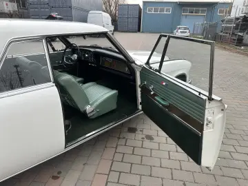 Studebaker Gran Turismo Hawk