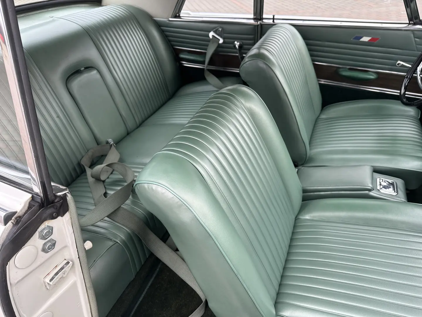 Studebaker Gran Turismo Hawk