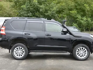 Toyota Land Cruiser 2.8L Turbo 4X4 D-4D TEC Edition 7 Locuri