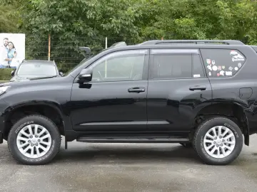 Toyota Land Cruiser 2.8L Turbo 4X4 D-4D TEC Edition 7 Locuri