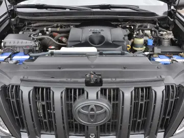 Toyota Land Cruiser 2.8L Turbo 4X4 D-4D TEC Edition 7 Locuri