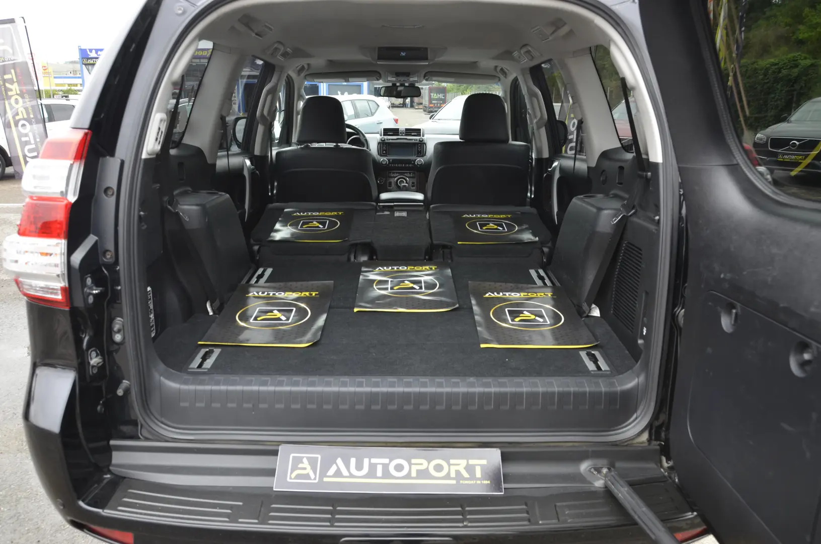 Toyota Land Cruiser 2.8L Turbo 4X4 D-4D TEC Edition 7 Locuri