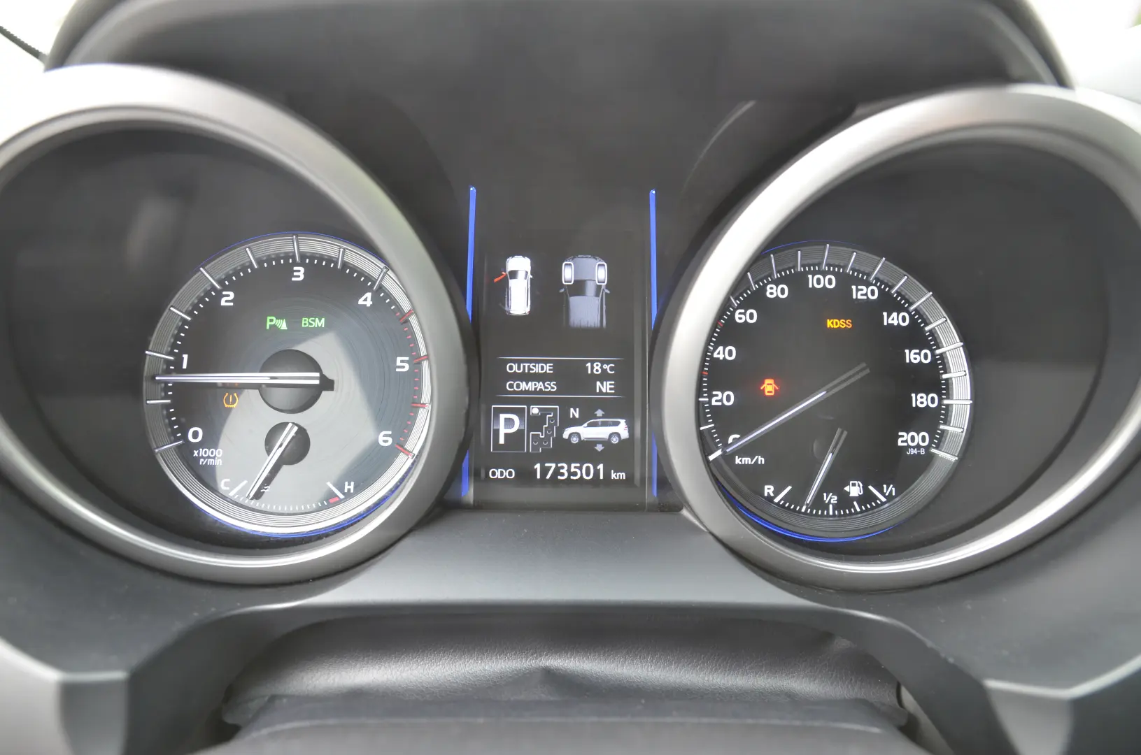 Toyota Land Cruiser 2.8L Turbo 4X4 D-4D TEC Edition 7 Locuri