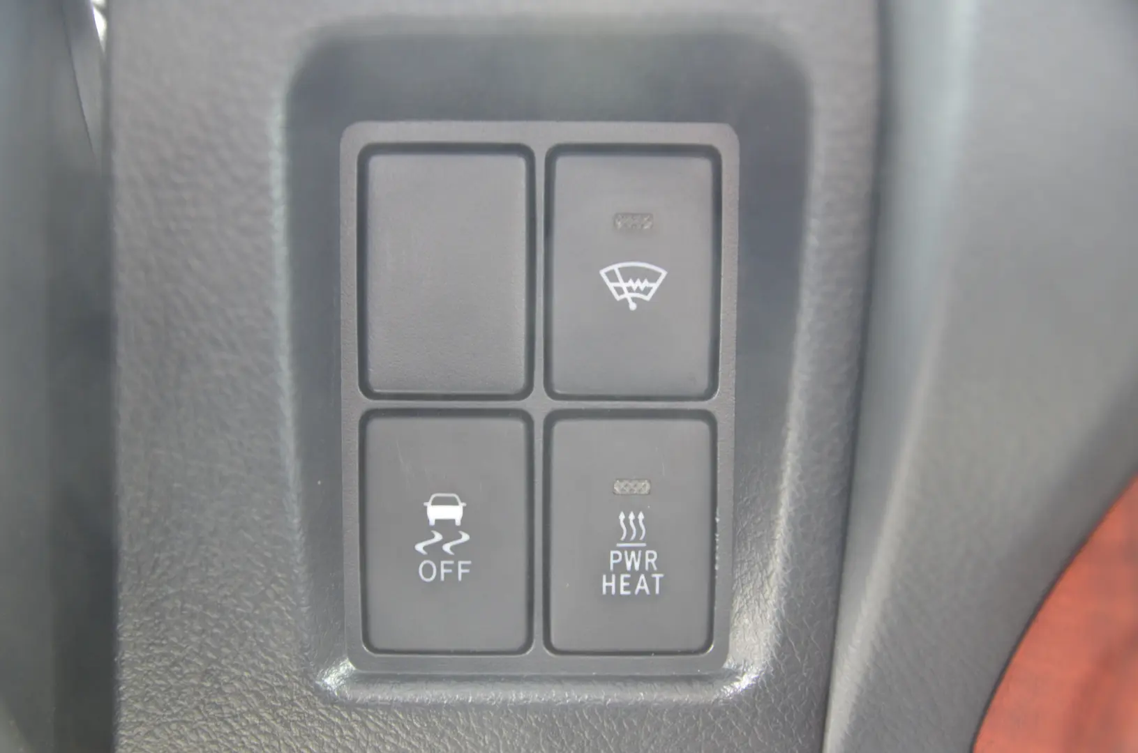 Toyota Land Cruiser 2.8L Turbo 4X4 D-4D TEC Edition 7 Locuri