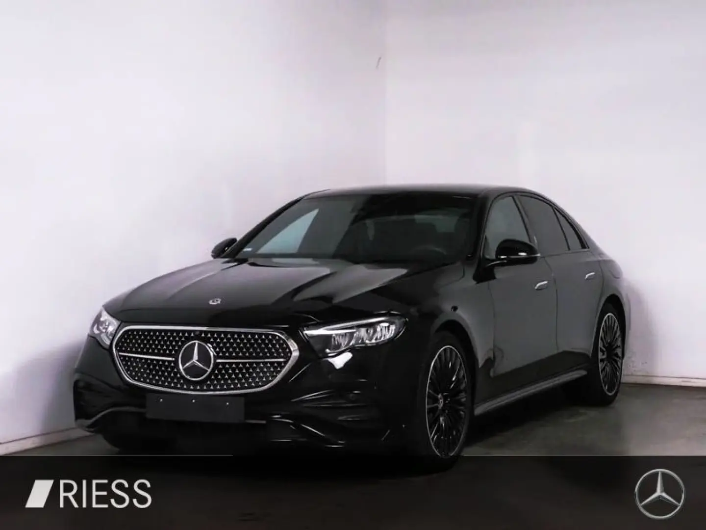 E 300 de AMG ADVANCED SUPERSCREEN 20'' NIGHT DIS