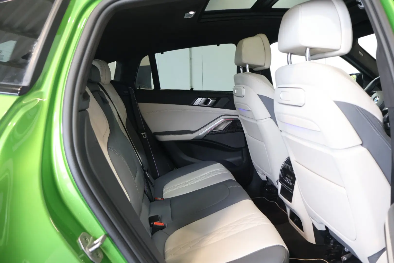 X6 M60i DAP+H/K+HUD+GESTIK+SOFT+PANO SKY+AHK+22